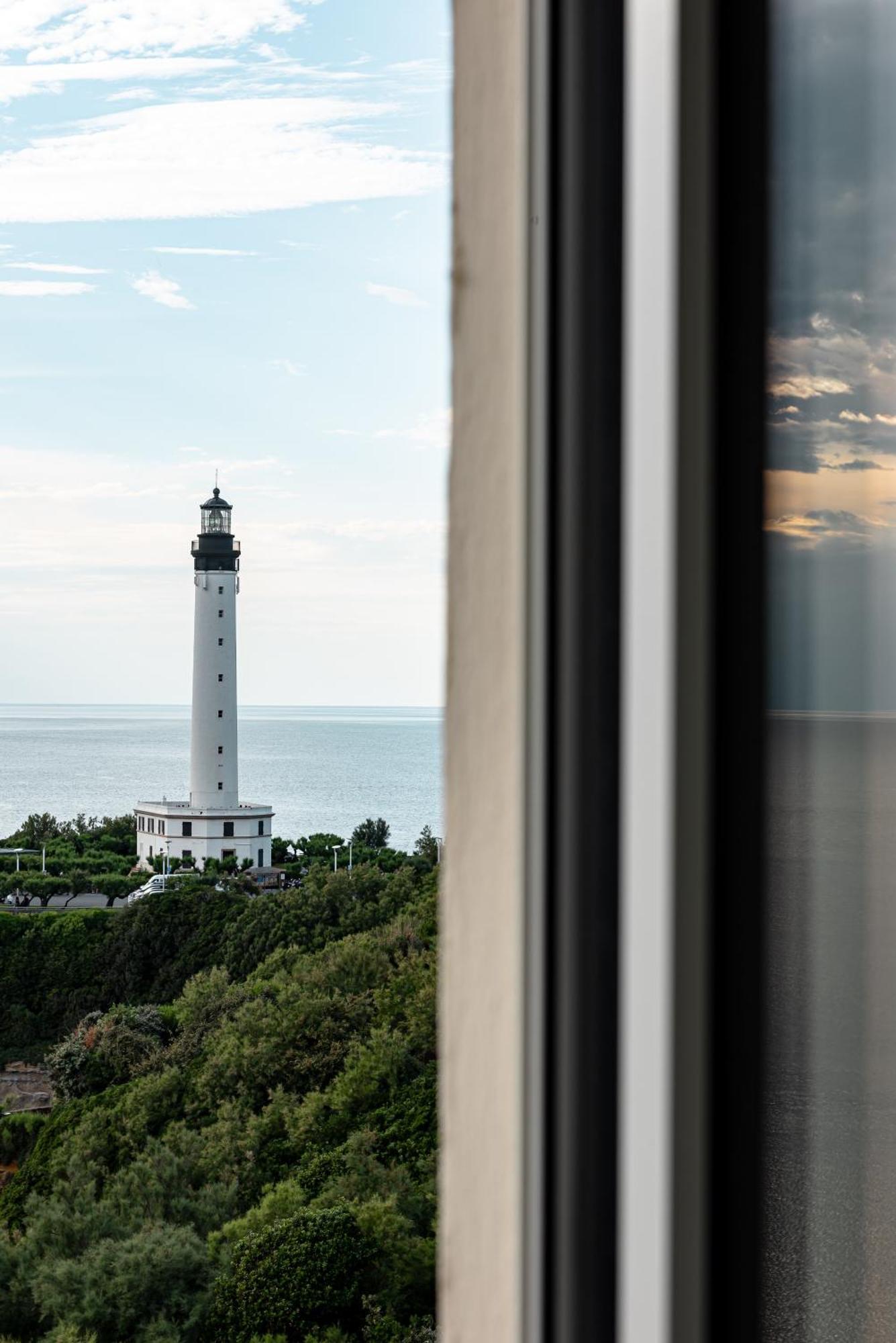 Regina Experimental Biarritz Hotel Bagian luar foto
